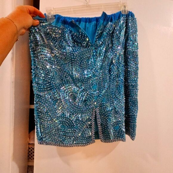 Heavy Beated Skirt - Picture 2 of 13